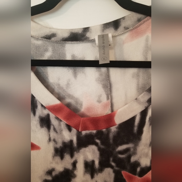 Honeyme Sweatshirt - Picture 2 of 3